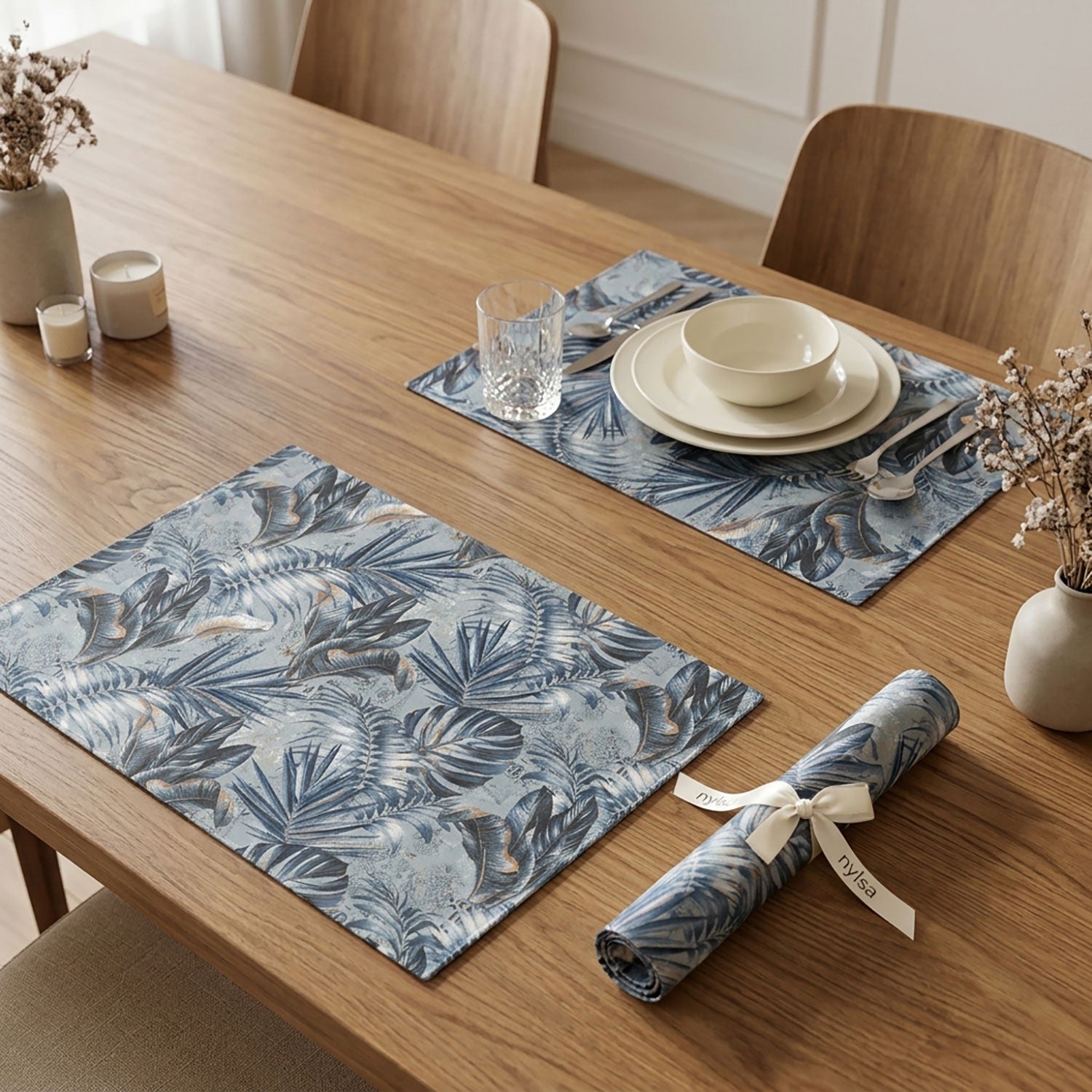 Botanica dining table mats and placemats by Nylsa