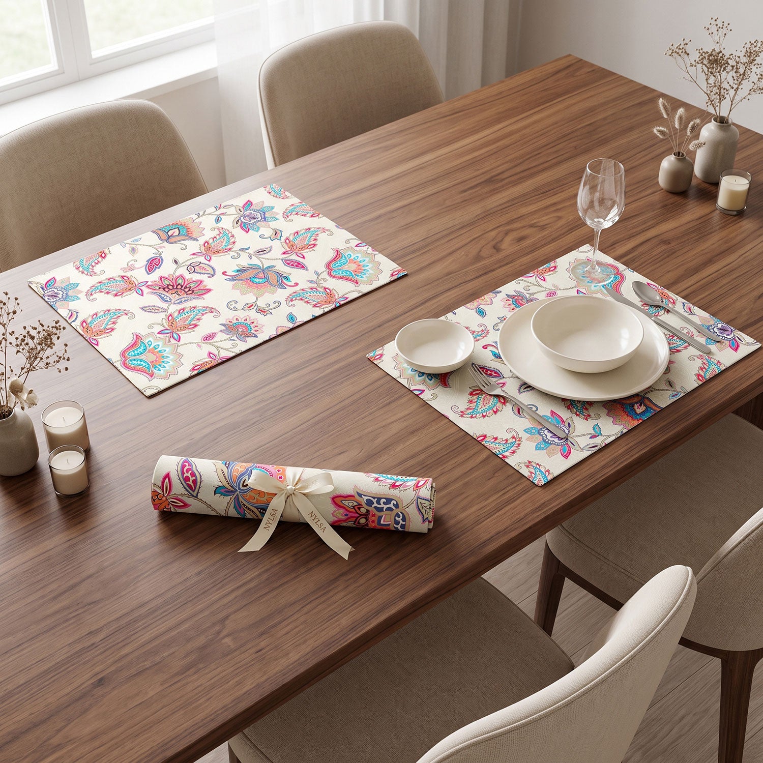 Paisley dining table mats and placemats by Nylsa