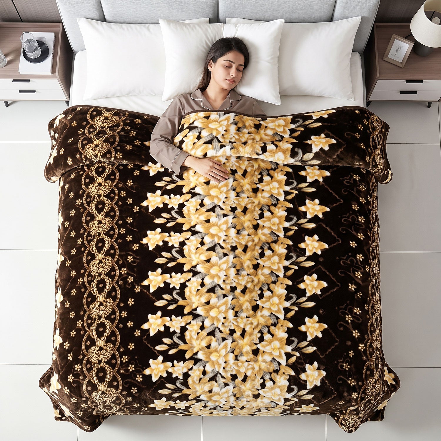 Bronza fleece blanket by Nylsa