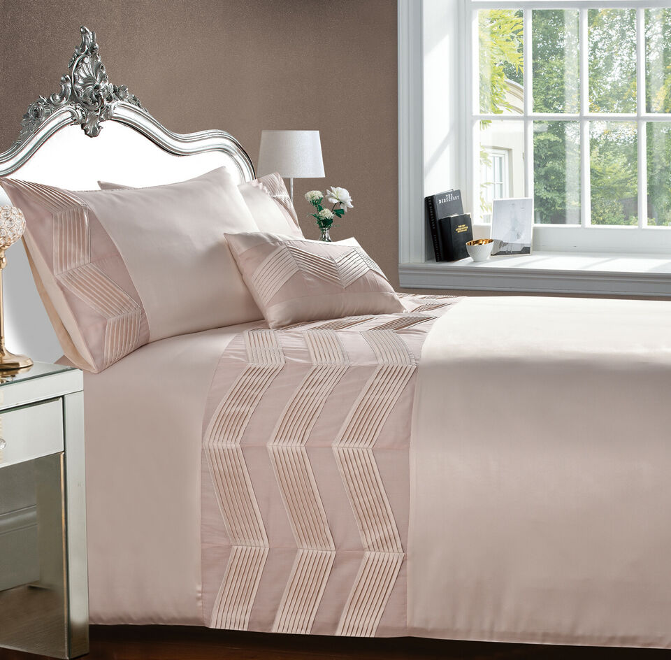 Serenity Pleated 6Pcs quilt cover set by Nylsa
