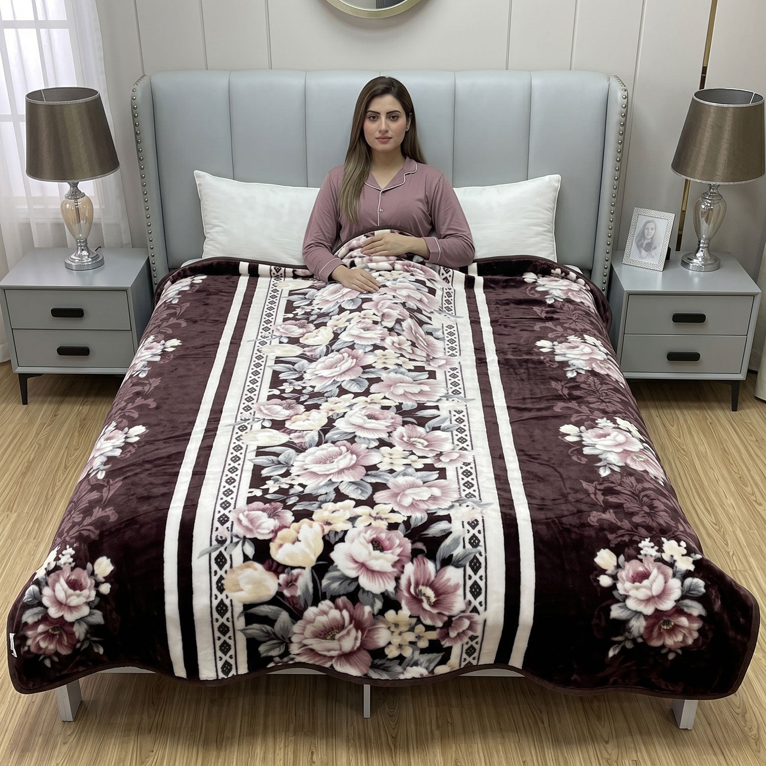 Mocha fleece blanket by Nylsa