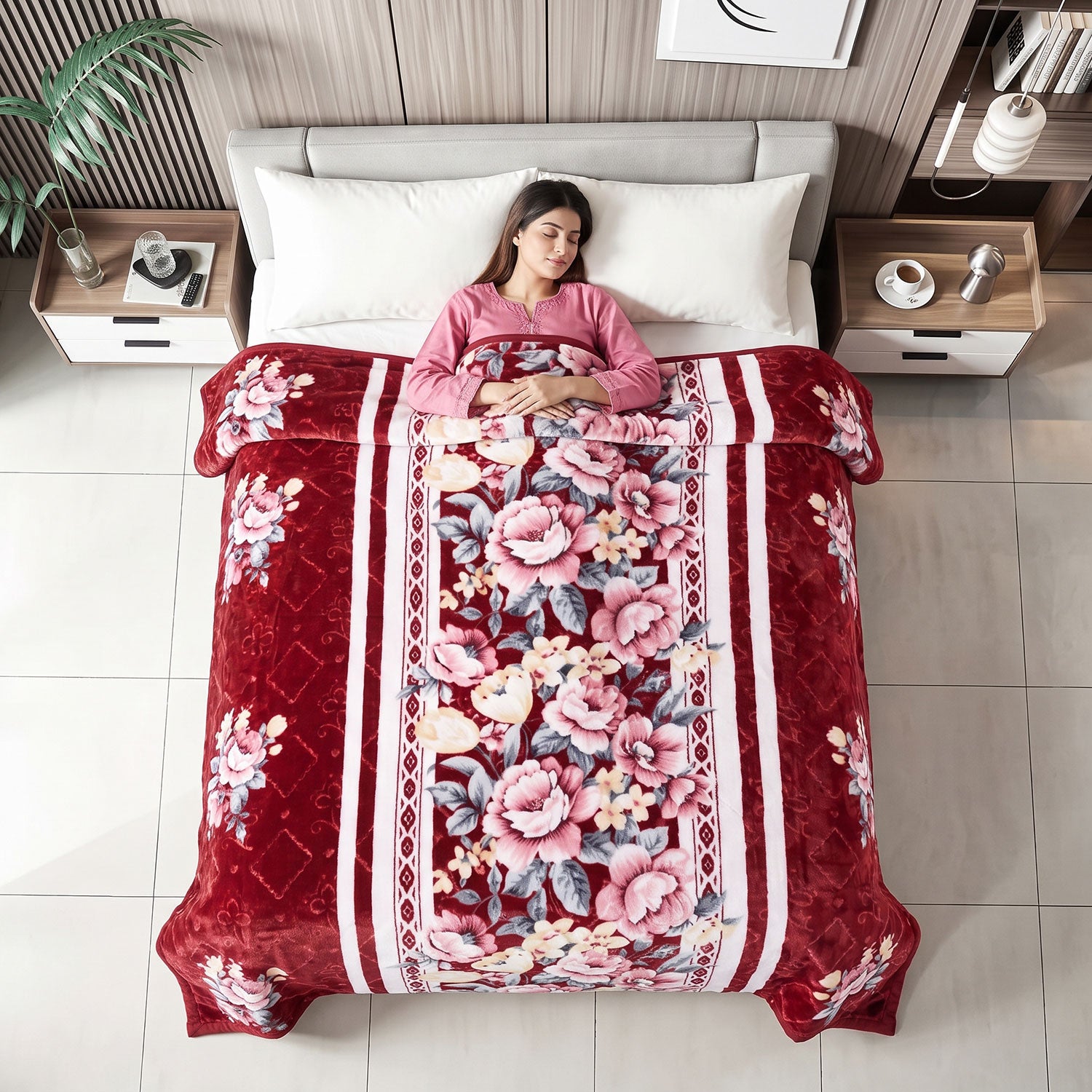 Garnet fleece blanket by Nylsa